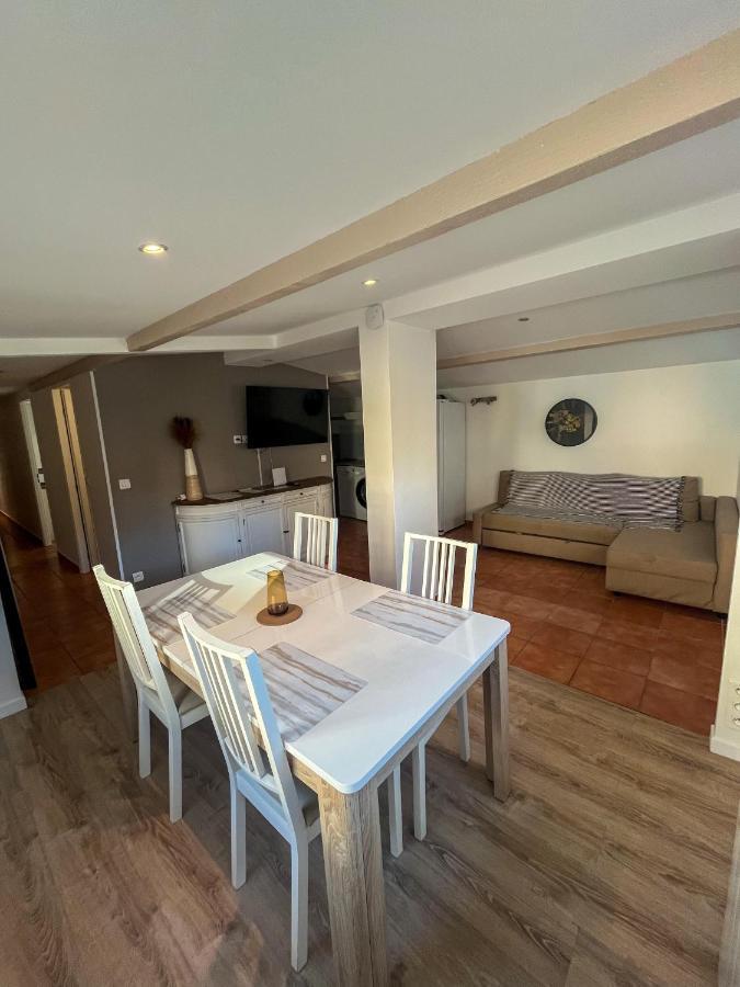 Port, : Nid Cosy A