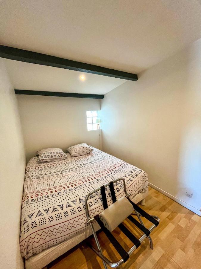 Port, : Nid Cosy A