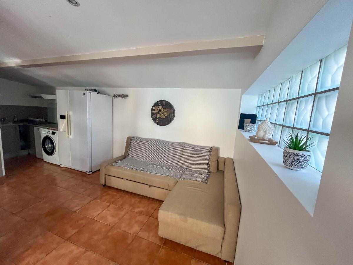 Port, : Nid Cosy A Fréjus